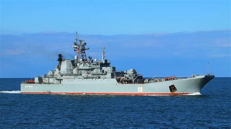 Russian landing ship Tsezar Kunikov hit in Black Sea,。